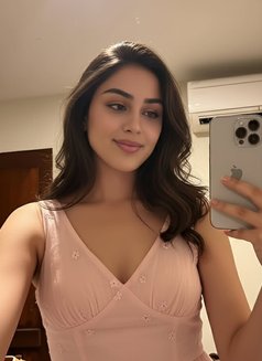 Akanksha Verma - escort in New Delhi Photo 5 of 6