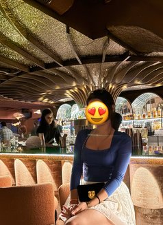 Akansha - puta in Mumbai Photo 7 of 7