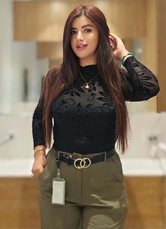 Akansha - puta in Dubai Photo 2 of 6