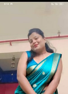 Akansha - escort in Lucknow Photo 1 of 6