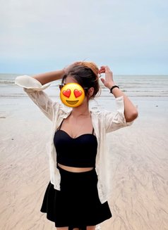 Akansha - escort in Pune Photo 6 of 8