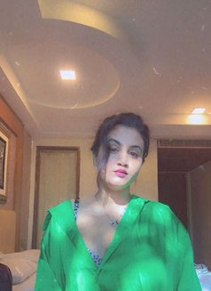 Akansha Indian Model - puta in Abu Dhabi Photo 1 of 7