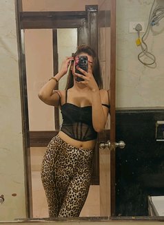 Akansha. Real Meet and Cam Session - escort in New Delhi Photo 7 of 8