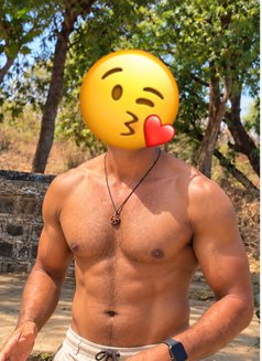 Akarsh - Male escort in Mumbai Photo 2 of 3