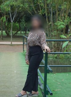 Akarsha - puta in Colombo Photo 7 of 7