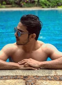 Akash - Acompañantes masculino in Bangalore Photo 1 of 3
