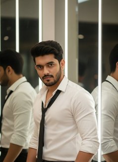 Akash - Male escort in Candolim, Goa Photo 7 of 7
