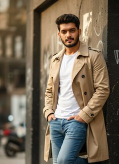 Akash - Male escort in Candolim, Goa Photo 3 of 3