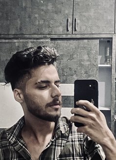 Akash - Male escort in Chandigarh Photo 7 of 8