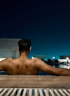 Akash - Acompañantes masculino in Dubai Photo 4 of 5