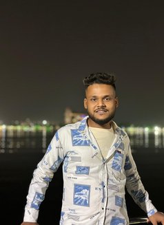 Akash - Acompañantes masculino in Kolkata Photo 2 of 4
