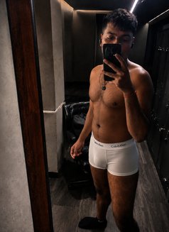 Akash - Male escort in Kolkata Photo 3 of 3