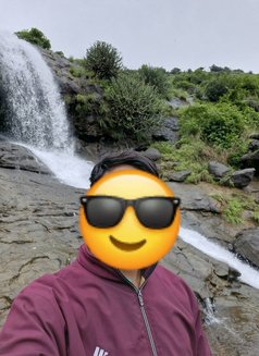 Akash - Acompañantes masculino in Pune Photo 3 of 3