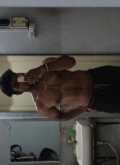 Akash - Male escort in Pune Photo 3 of 4