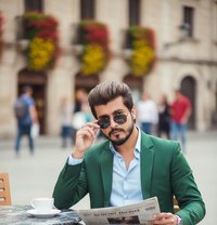 Akash Khan - Acompañantes masculino in Dubai Photo 3 of 8