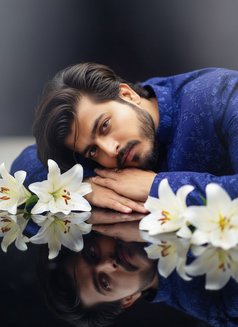 Akash Khan - Male escort in Dubai Photo 4 of 8