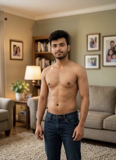 🟢 Akash Roy 🟢 - Male escort in Kolkata Photo 2 of 2