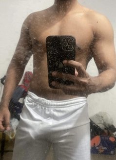 Akash - Male escort in Colombo Photo 5 of 5