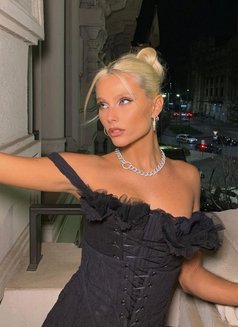 Akeks - escort in İstanbul Photo 3 of 8