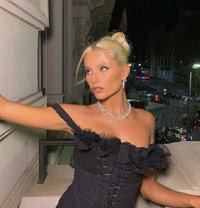 Akeks - escort in İstanbul