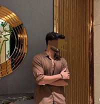 Akhil, Best Boy - Acompañantes masculino in Noida