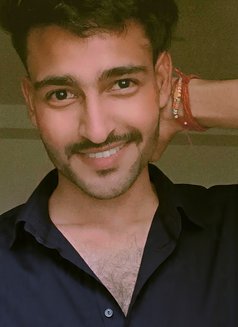 Akhil Singh - Male escort in Mumbai Photo 3 of 4