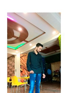 Akhil Singh - Acompañantes masculino in Mumbai Photo 27 of 27
