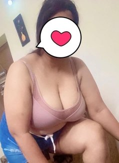 Akhila - escort in Dubai Photo 3 of 17