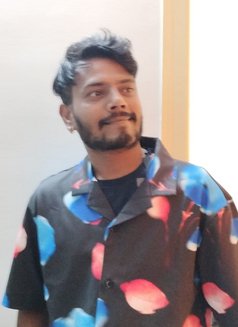 Akhshit verma ' Escorts only female - Acompañantes masculino in Candolim, Goa Photo 2 of 8