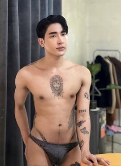 Aki - Acompañantes masculino in Manila Photo 5 of 6