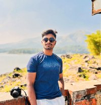 Aki - Male adult performer in Bangalore