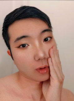 Aki Kim - Male escort in London Photo 3 of 3