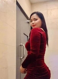 Akimi - escort in Dubai Photo 2 of 3
