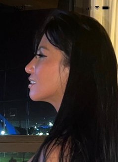 Akira-steamy MILF with Latina body - puta in Dubai Photo 8 of 14