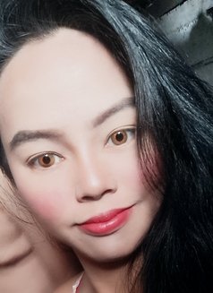 Akira Chua - adult performer in Manila Photo 16 of 17