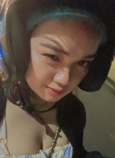 Akira - puta in Manila Photo 6 of 7