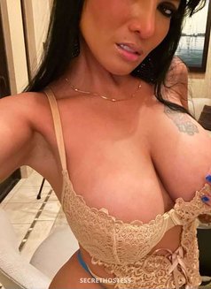 Akira - Hot Queen of Blowjob MILF here - escort in Dubai Photo 6 of 11