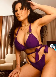 Akira-MILF she’s back and rock again - escort in Abu Dhabi Photo 11 of 26