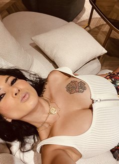 Akira-MILF she’s back and rock again - escort in Abu Dhabi Photo 25 of 26