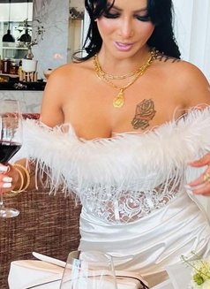 Akira - BJ hungry MILF escort - escort in Dubai Photo 21 of 26