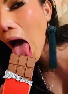 Akira - BJ hungry MILF escort - escort in Dubai Photo 1 of 26