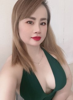 nana - escort in Muscat Photo 2 of 5