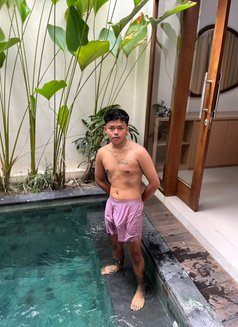 Akkandrean - Male escort in Bali Photo 7 of 10