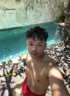 Akkandrean - Male escort in Bali Photo 7 of 13