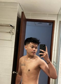Akkandrean - Male escort in Bali Photo 9 of 13
