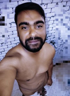 Akki Bisexual - Male adult performer in New Delhi Photo 1 of 14