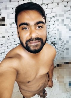 Akki Bisexual - Male adult performer in New Delhi Photo 3 of 14