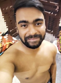 Akki Bisexual - Male adult performer in New Delhi Photo 8 of 14