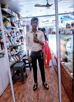 Akki - Acompañantes masculino in Mumbai Photo 10 of 10