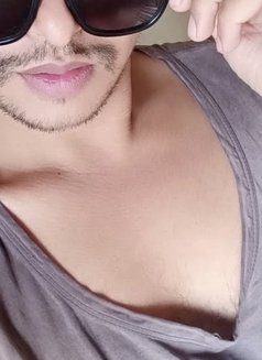 Akki - Male escort in Noida Photo 8 of 15